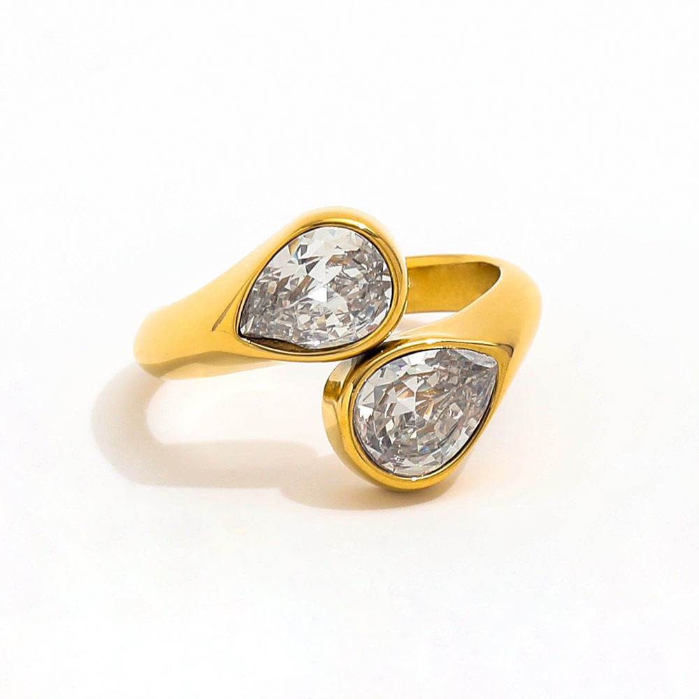 The Dua Pear Wrap Ring
